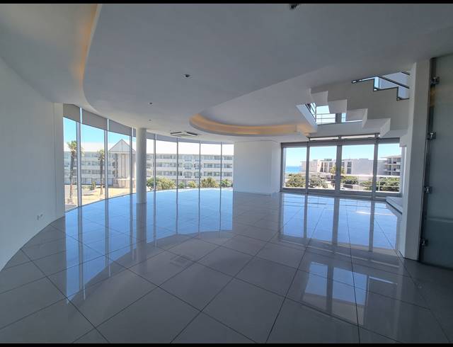 2,111M² OFFICE FOR SALE IN LAGOON BEACH